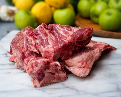Свинина на кости охлаждённая 1 кг - купить в Мелекасово